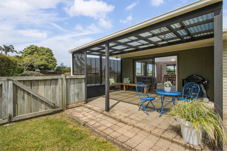 Photo of property in 8 Francis Drive, Katikati, 3129
