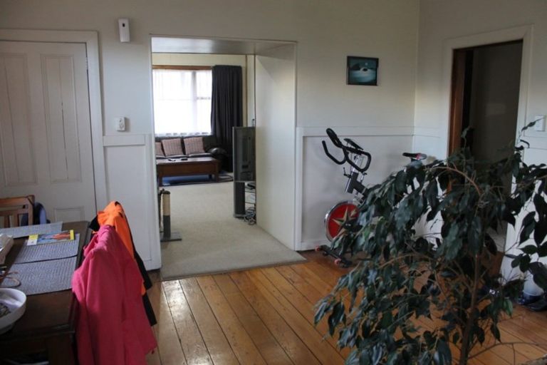 Photo of property in 37 Queen Street, Westport, 7825