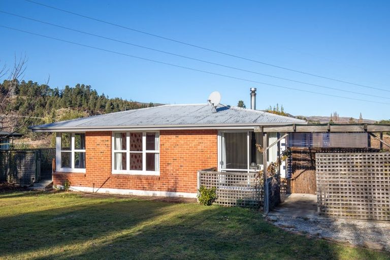 Photo of property in 34 Tamblyn Drive, Lake Roxburgh Village, Roxburgh, 9571