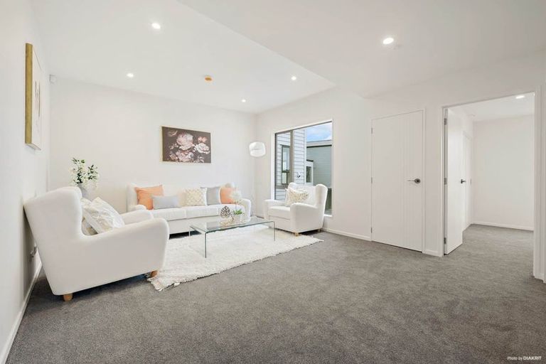 Photo of property in 6 Koropiko Lane, Flat Bush, Auckland, 2019