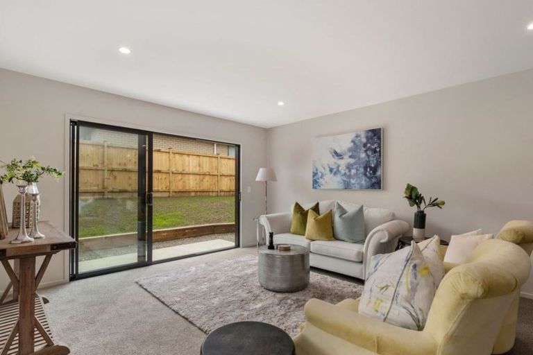 Photo of property in 7 Blatina Drive, Kumeu, 0810