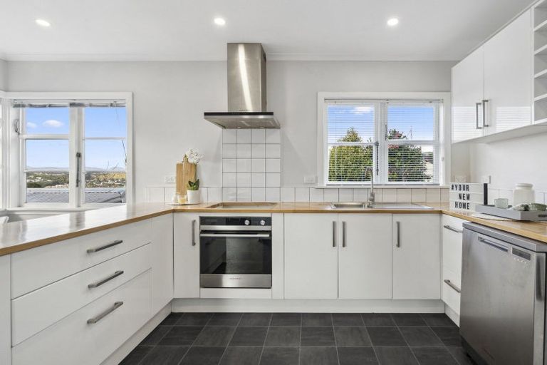 Photo of property in 163 Broderick Road, Johnsonville, Wellington, 6037