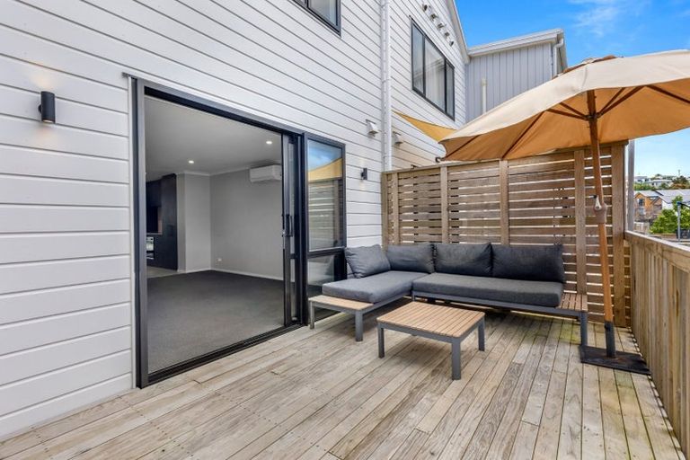 Photo of property in 21 Seafarer Crescent, Stanmore Bay, Whangaparaoa, 0932