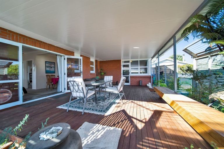 Photo of property in 35 Disraeli Street, Hawera, 4610