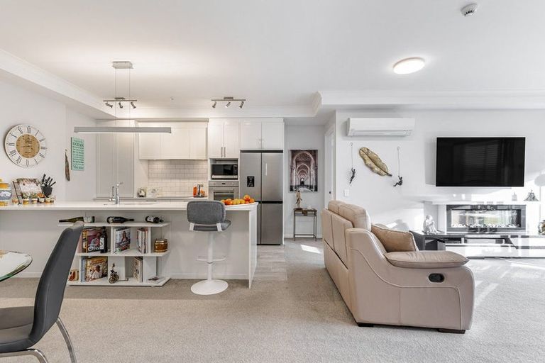 Photo of property in 237 Hibiscus Drive, Orewa, 0931