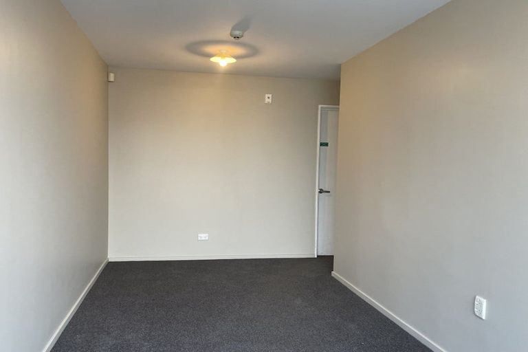 Photo of property in 20 Waverley Street, South Dunedin, Dunedin, 9012