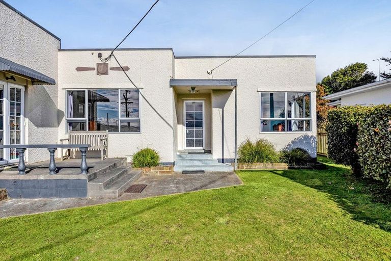 Photo of property in 23 Campbell Street, Hawera, 4610