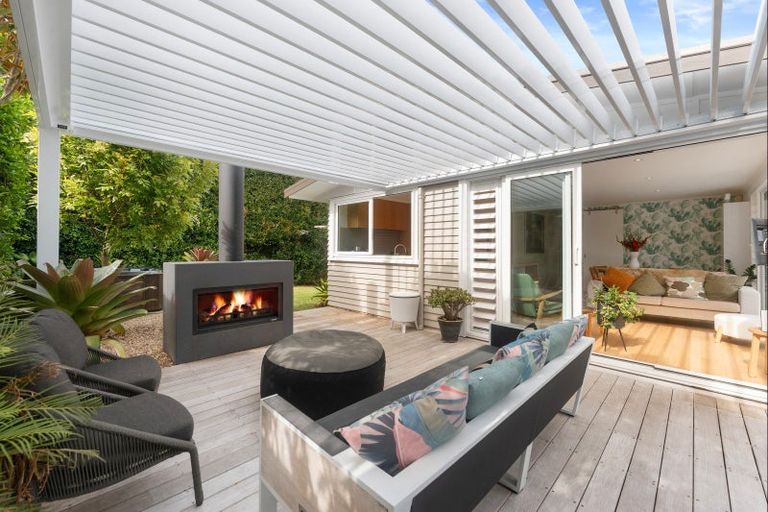 Photo of property in 17 Palmerston Road, Birkenhead, Auckland, 0626