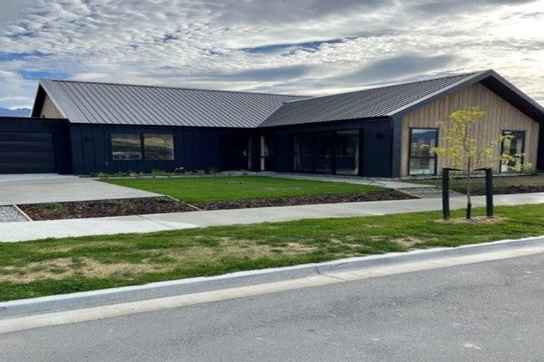 Photo of property in 69 Shepherd Road, Jacks Point, Queenstown, 9371