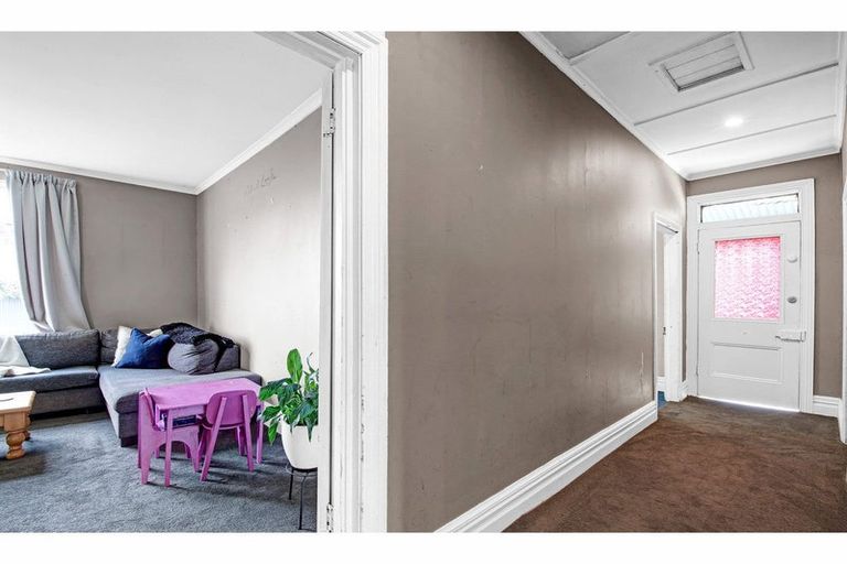 Photo of property in 6 Osborne Road, Amberley, 7410