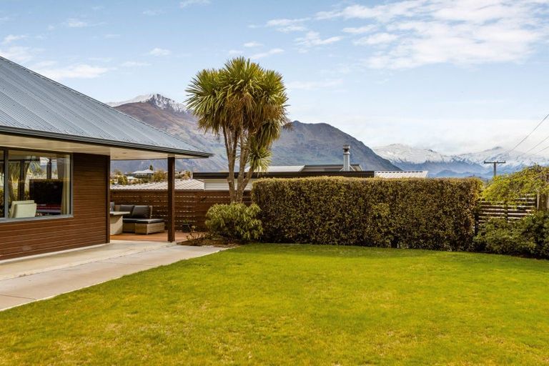 Photo of property in 191 Aubrey Road, Wanaka, 9305