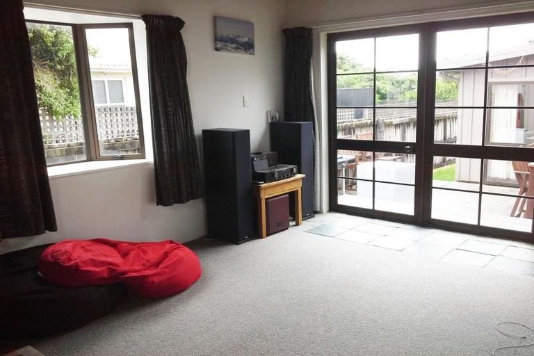 Photo of property in 259 Huatoki Street, Upper Vogeltown, New Plymouth, 4310