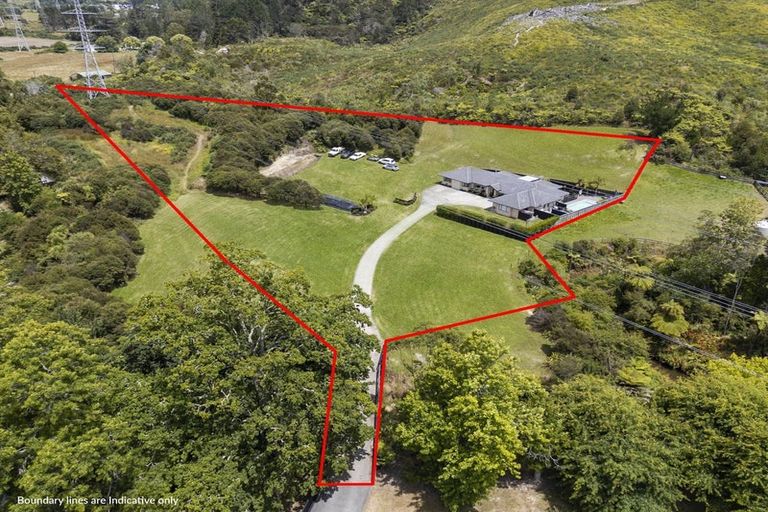 Photo of property in 17 Wautaiti Drive, Riverhead, 0820