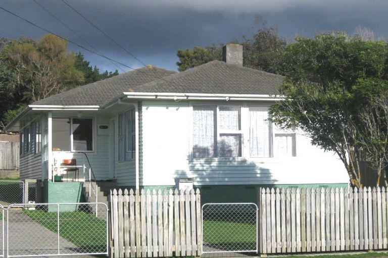 Photo of property in 78 Driver Crescent, Cannons Creek, Porirua, 5024