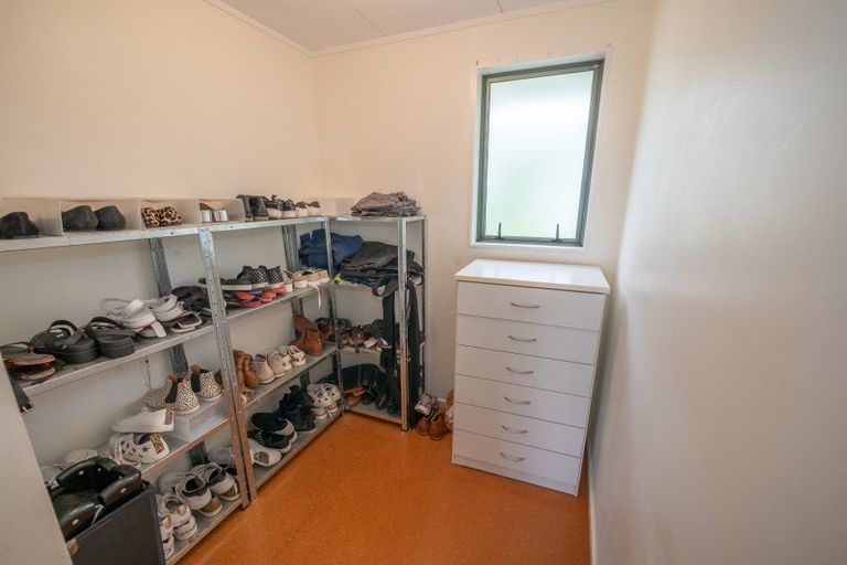 Photo of property in 2 Dudley Crescent, Cable Bay, 0420