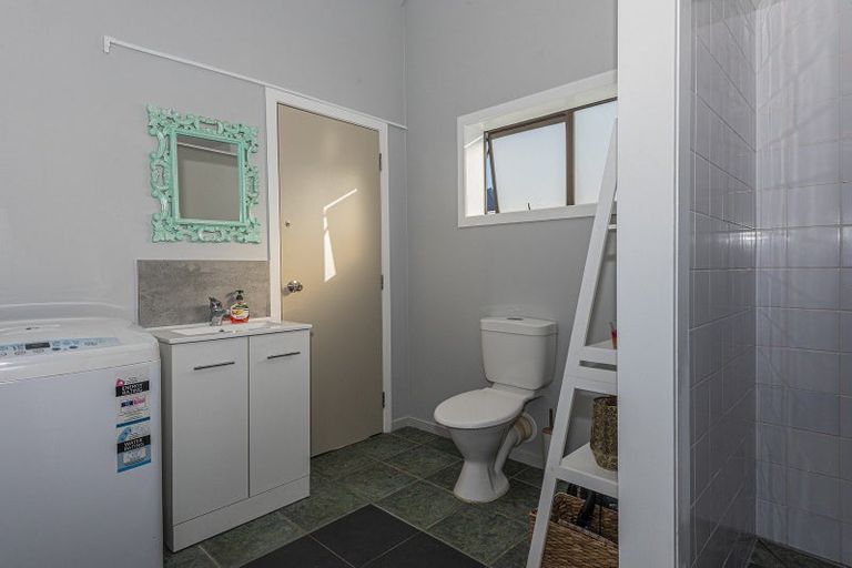 Photo of property in 22 Kamo Road, Regent, Whangarei, 0112