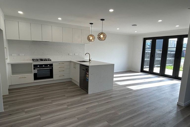 Photo of property in 6 Waikaha Street, Pokeno, 2472