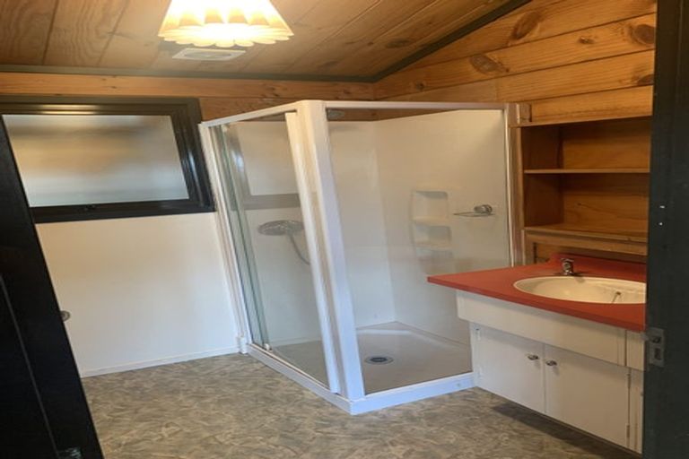 Photo of property in 10 Jane Street, Waikanae Beach, Waikanae, 5036