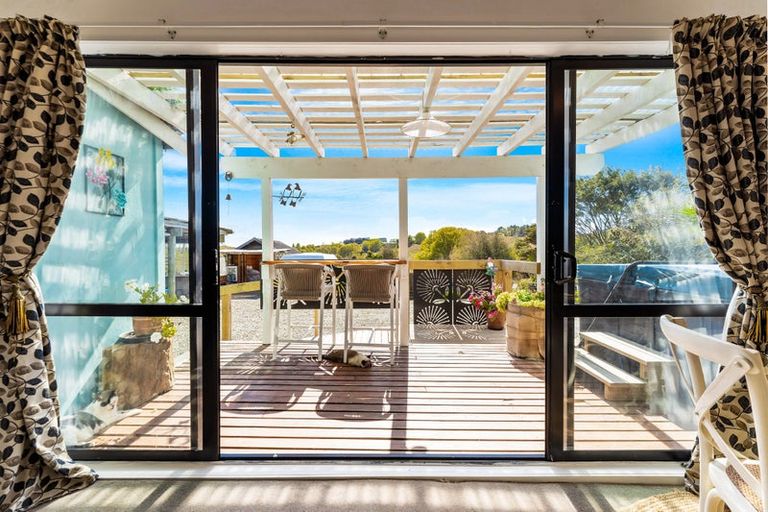 Photo of property in 86 Pah Hill Road, Wharehine, Wellsford, 0973