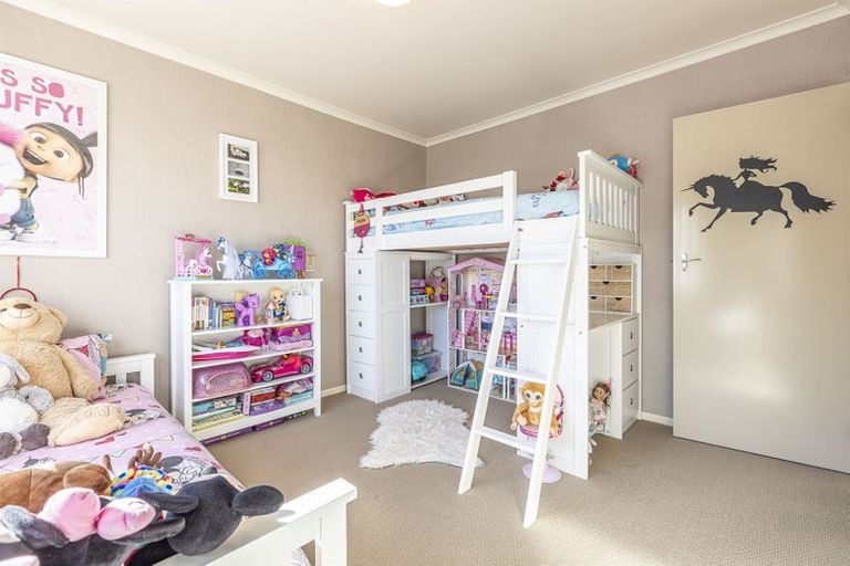 Photo of property in 10 Hartley Place, Awapuni, Palmerston North, 4412