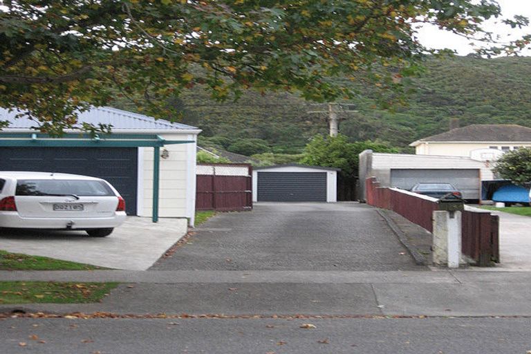 Photo of property in 74 Chapman Crescent, Naenae, Lower Hutt, 5011