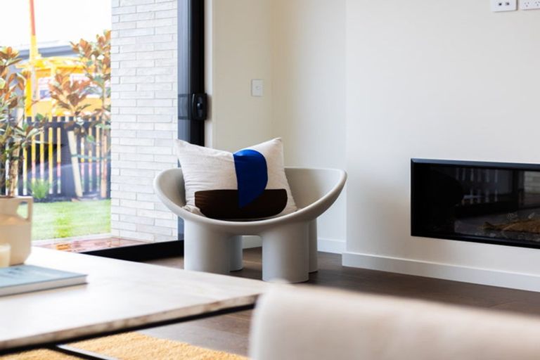 Photo of property in 19 Perehia Mews, Marshland, Christchurch, 8083