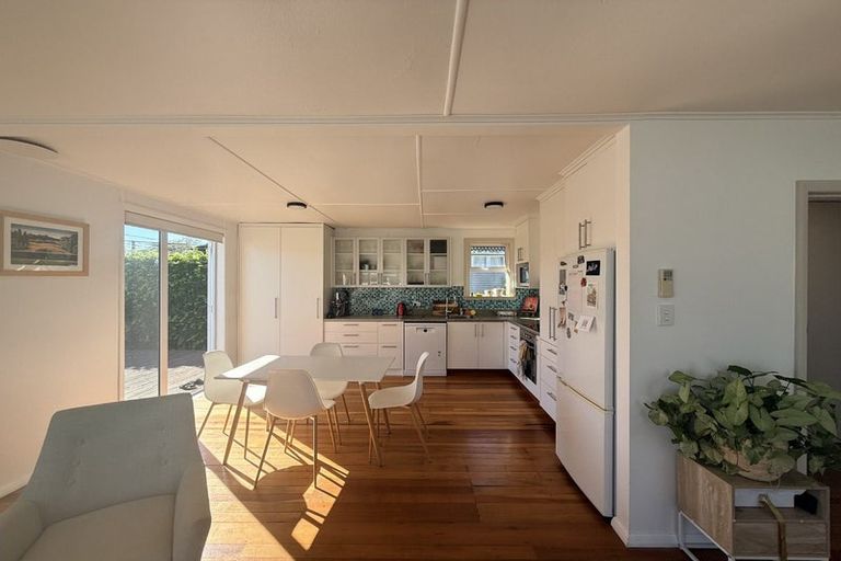 Photo of property in 26 Palmerston Road, Havelock North, 4130