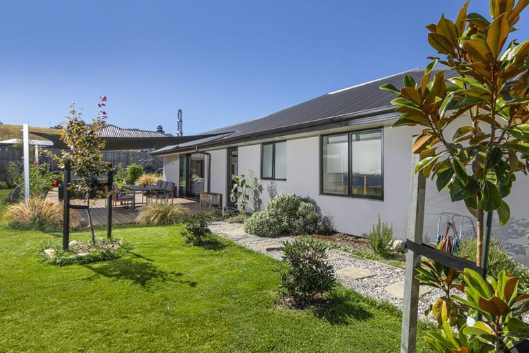 Photo of property in 35 Timsfield Drive, Lake Hawea, Wanaka, 9382