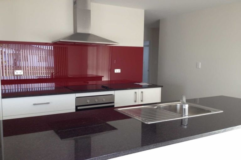 Photo of property in 75 Popokatea Drive, Takanini, 2112