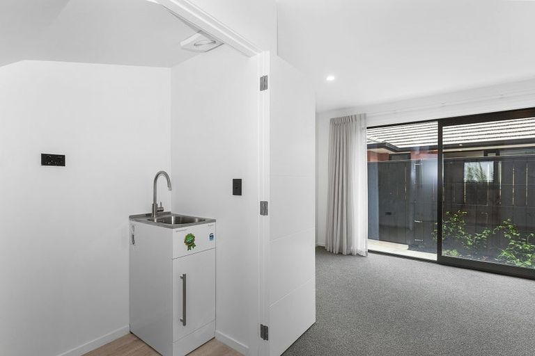 Photo of property in 2/3 Vesty Avenue, Hillcrest, Hamilton, 3216