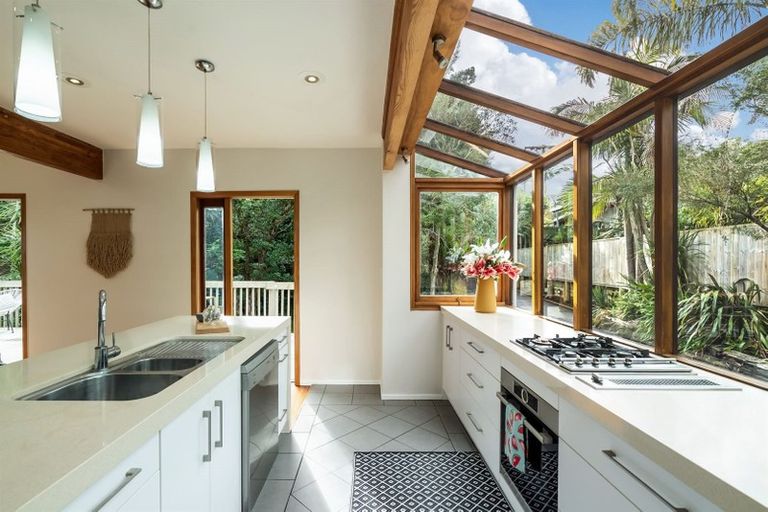 Photo of property in 108 Island Bay Road, Beach Haven, Auckland, 0626