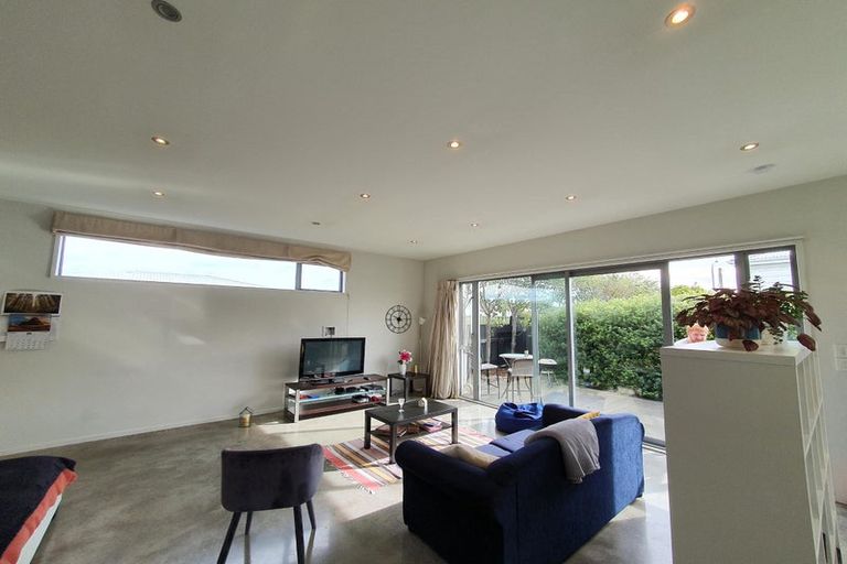 Photo of property in 6 Neeve Road, Taradale, Napier, 4112