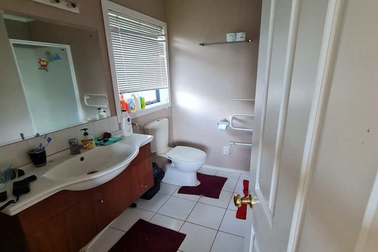 Photo of property in 5 Duggan Drive, Owhata, Rotorua, 3010