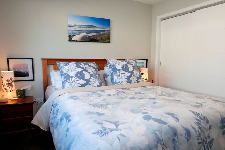 Photo of property in 5 Mahia Lane, Waikanae, 5036