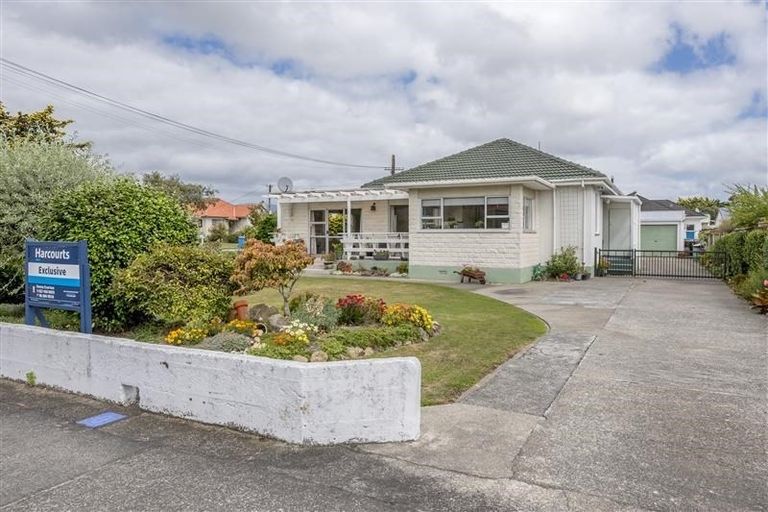 Photo of property in 35 York Street, Levin, 5510