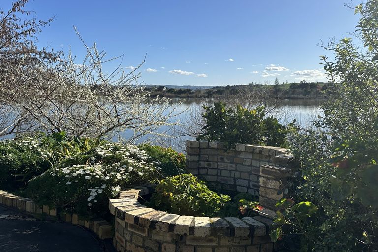 Photo of property in 220 Great South Road, Huntly, 3700