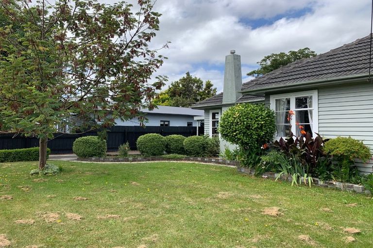Photo of property in 8 Henry Street, Ebdentown, Upper Hutt, 5018