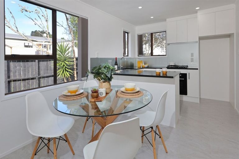 Photo of property in 93 Brunner Road, Glen Eden, Auckland, 0602