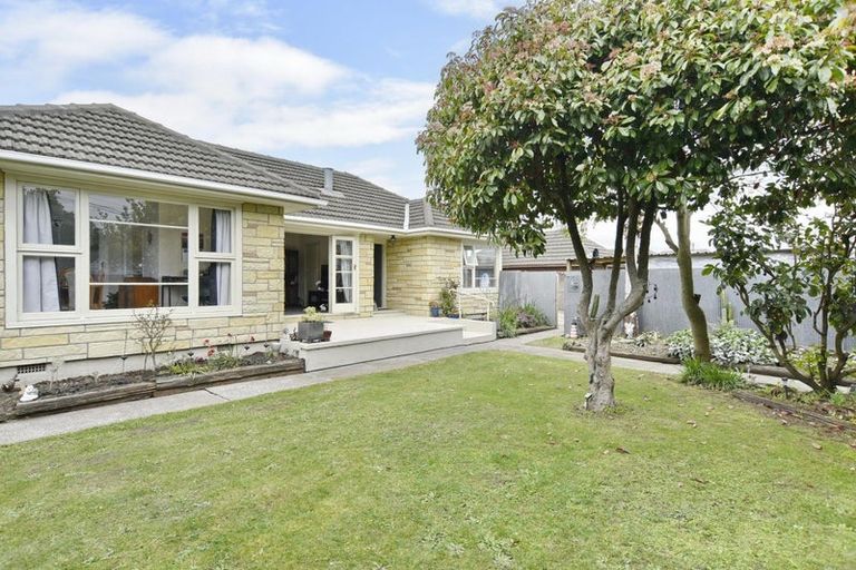 Photo of property in 70 Basingstoke Street, Aranui, Christchurch, 8061