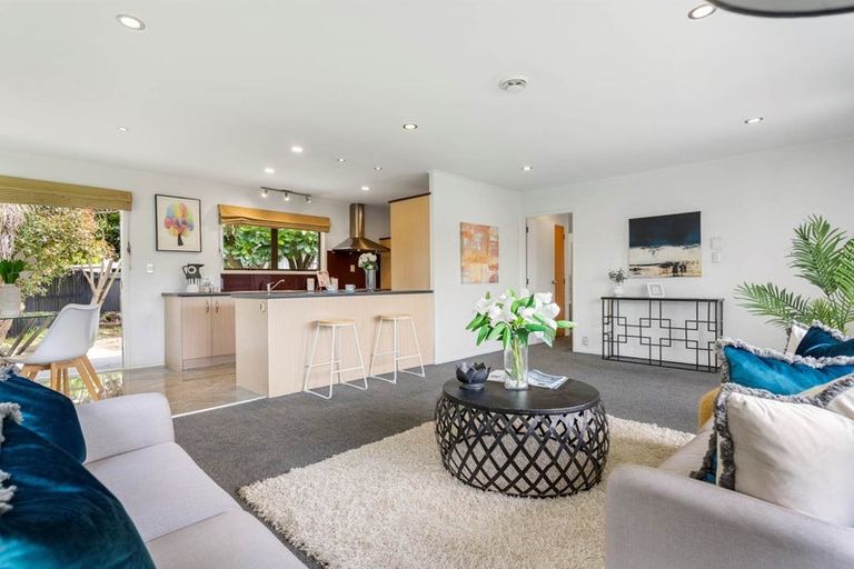 Photo of property in 24 Pinehurst Place, Wattle Downs, Auckland, 2103