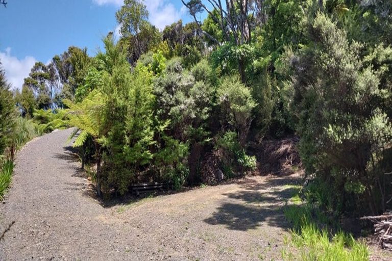 Photo of property in 525a Tuateawa Road, Tuateawa, Coromandel, 3583