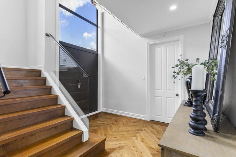 Photo of property in 10b Stratford Avenue, Milford, Auckland, 0620