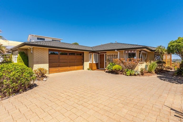 Photo of property in 174 Weggery Drive, Waikanae Beach, Waikanae, 5036
