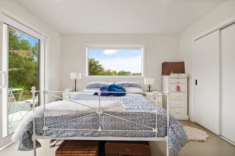 Photo of property in 26 Irvine Street, Lawrence, 9532