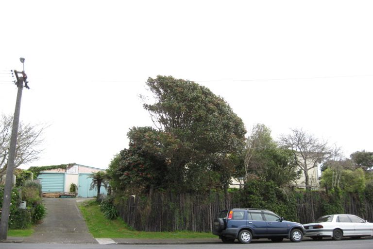 Photo of property in 8 Kowhai Street, Strandon, New Plymouth, 4312