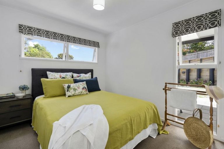 Photo of property in 92 Park Hill Road, Birkenhead, Auckland, 0626