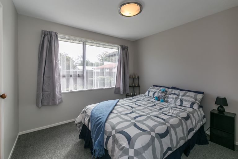Photo of property in 83 Arcon Drive, Broomfield, Christchurch, 8042