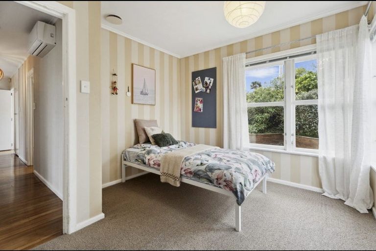 Photo of property in 97 Wallace Road, Mangere Bridge, Auckland, 2022