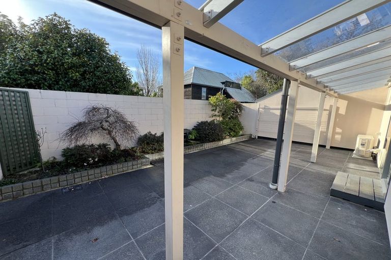 Photo of property in 2/207a Fifield Terrace, Opawa, Christchurch, 8023