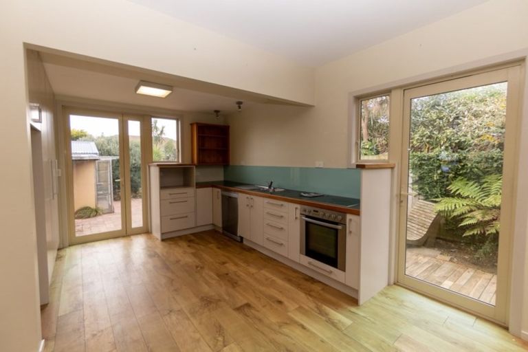 Photo of property in 64 Marine Parade, North New Brighton, Christchurch, 8083